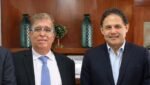 El alcalde de Santa Marta Carlos Pinedo, El presidente del Senado, Honorio Henríquez, y el Ministerio de Ambiente, Fabio Arjona, hablaron sobre protección costera, los humedales, el Parque Tayrona y proyectos estratégicos de la ciudad.