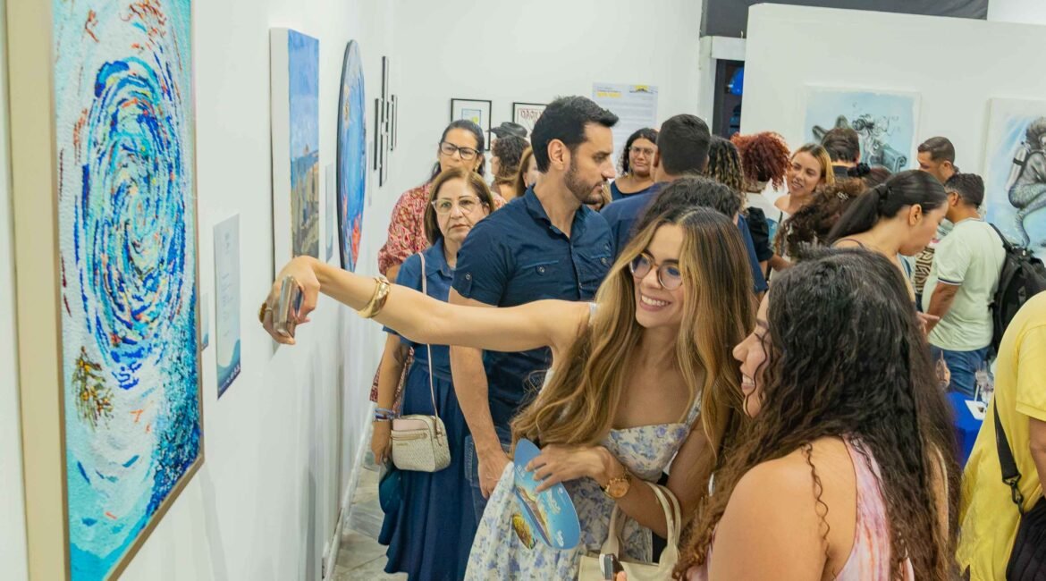 UNIMAGDALENA llevó el mar al arte con la exposición ‘El Mar que nos Une’