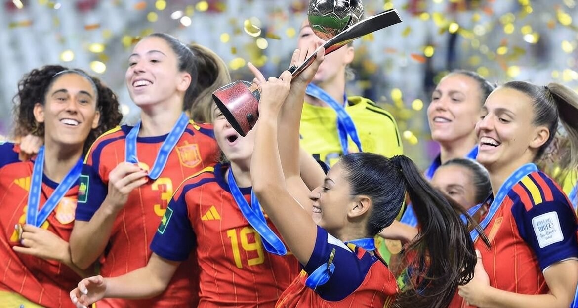 España encontró la gloria desde los doce pasos