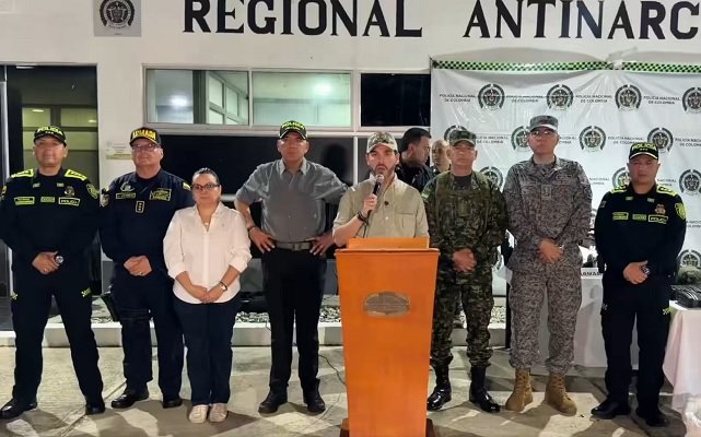 la primera visita oficial de Abelardo De La Espriella a Santa Marta como presidente de la República. Y el motivo tenía poco de protocolario: encabezar un consejo extraordinario de seguridad