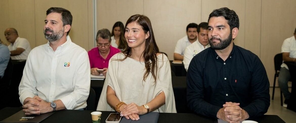 Carlos Jaramillo, Presidente ejecutivo de Cámara de Comercio, Eyleen Ruiz Tapia, secretaria de Gobierno y Frank Cuao, secretario de Desarrollo Económico y Competitividad.