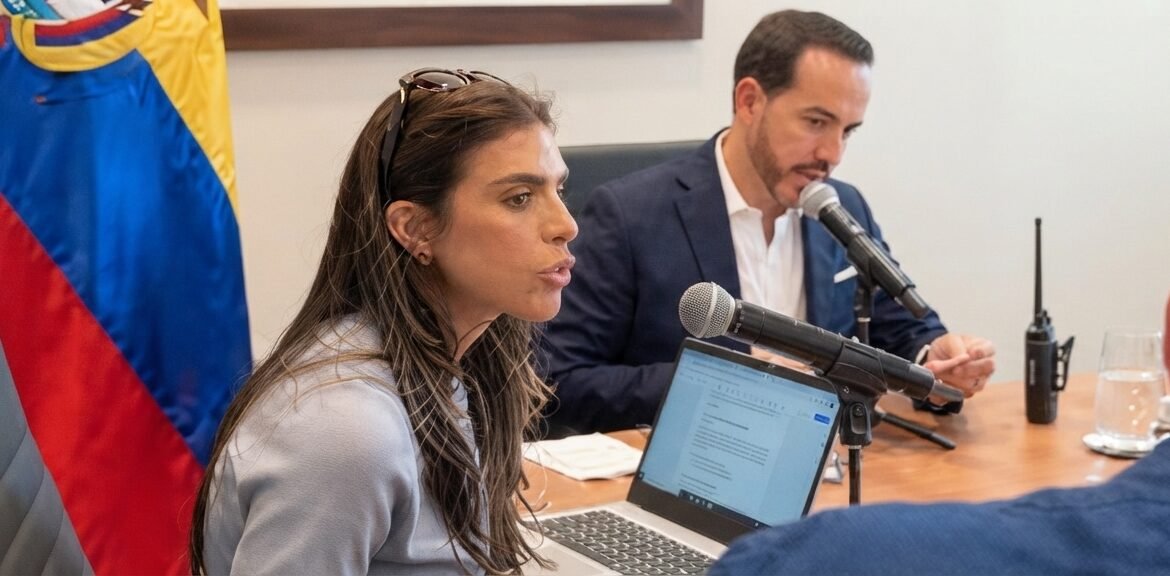 Abelardo De La Espriella convocó a varios de sus ministros para buscar una salida a la crisis del acueducto de Santa Marta
