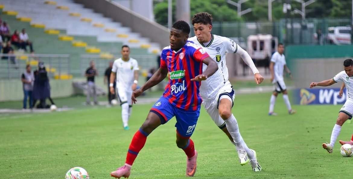 El equipo samario venció 1-0 a Internacional de Palmira con una brillante acción de Yimmi Congo al minuto 85. Con 17 puntos y la clasificación todavía al alcance,